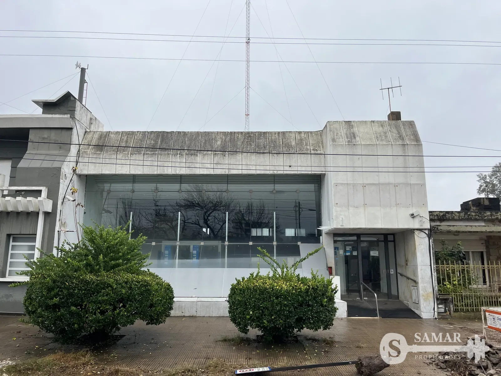 Local Comercial en Correa - foto 1