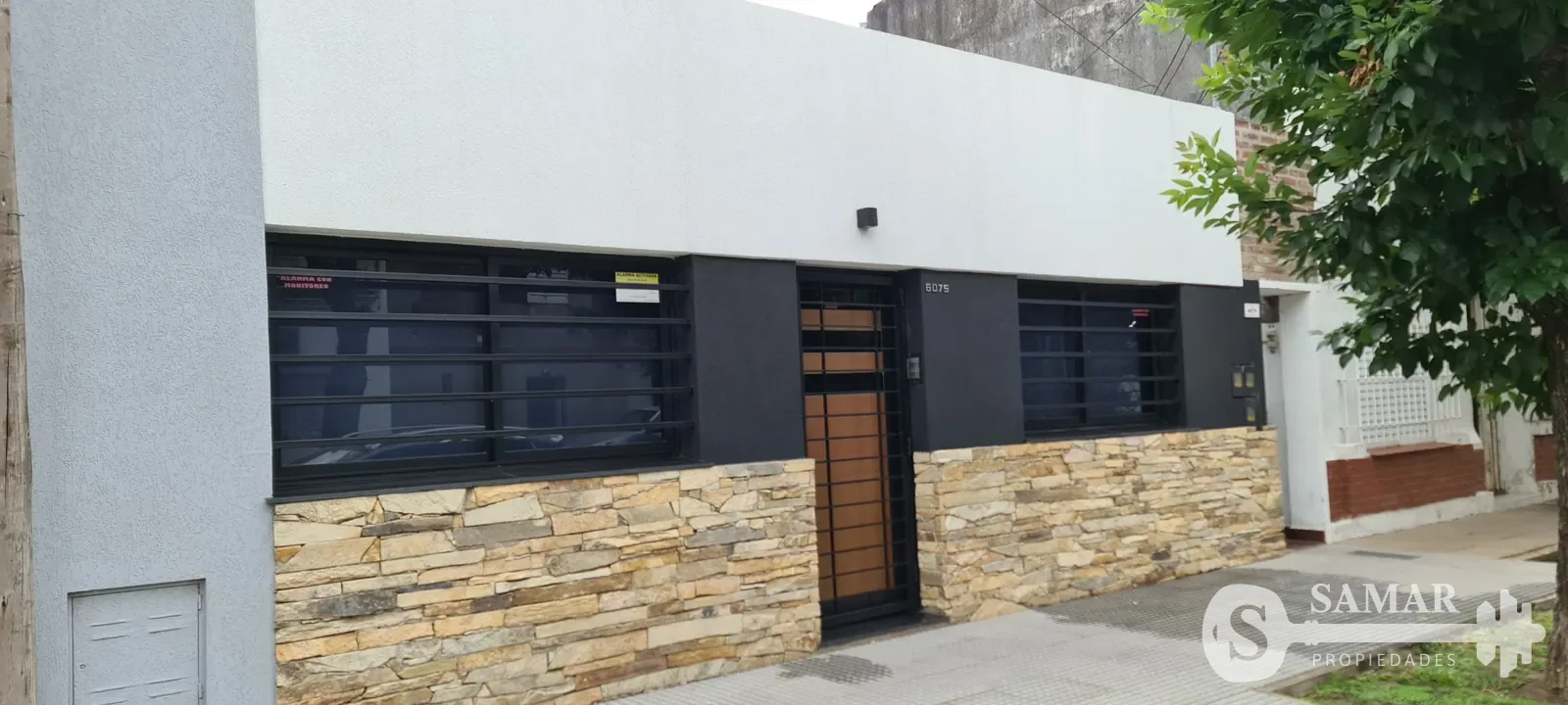 MITRE 6075: DEPARTAMENTO DE 1 DORMITORIO ACTUALMENTE DESTINADO A OFICINAS. SALA ESPERA, ESTAR, KITCHEN, BAÑO, OFICINA, PATIO CHICO. — foto 1 de 10